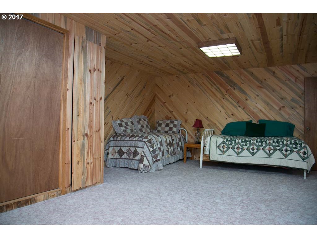 81604 Fairgrounds Road Tygh Valley, OR 97063 - Photo 17 of 32 Gallery Image 17