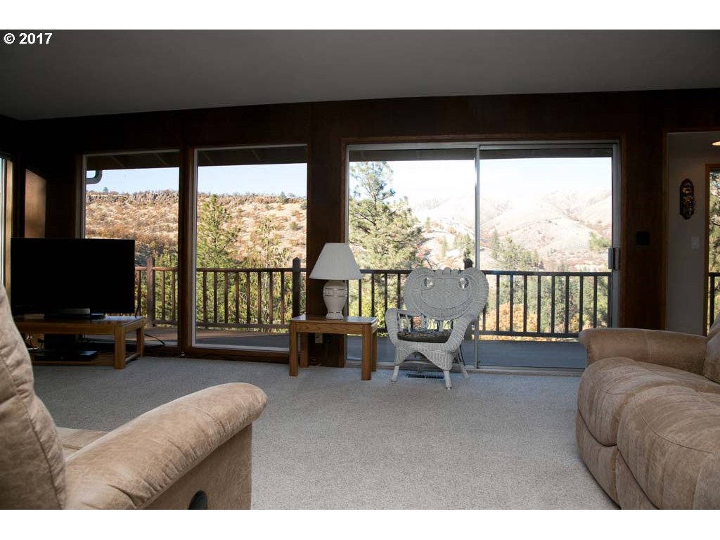 81604 Fairgrounds Road Tygh Valley, OR 97063 - Photo 7 of 32 Gallery Image 7