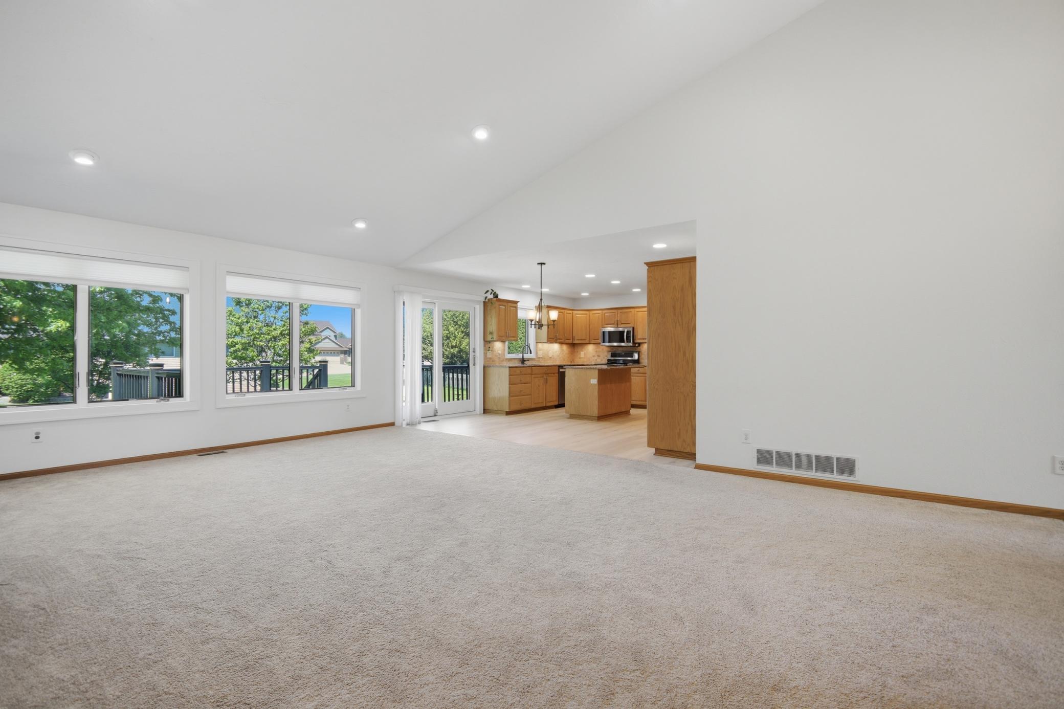 1406 26th Street Southwest Austin, MN 55912 - Photo 11 of 73