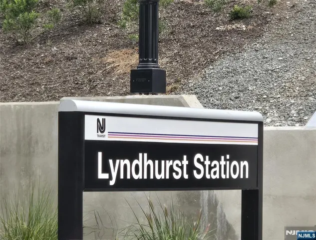 $2,100 | 54 Stuyvesant Avenue, Unit 2, Lyndhurst, NJ 07071