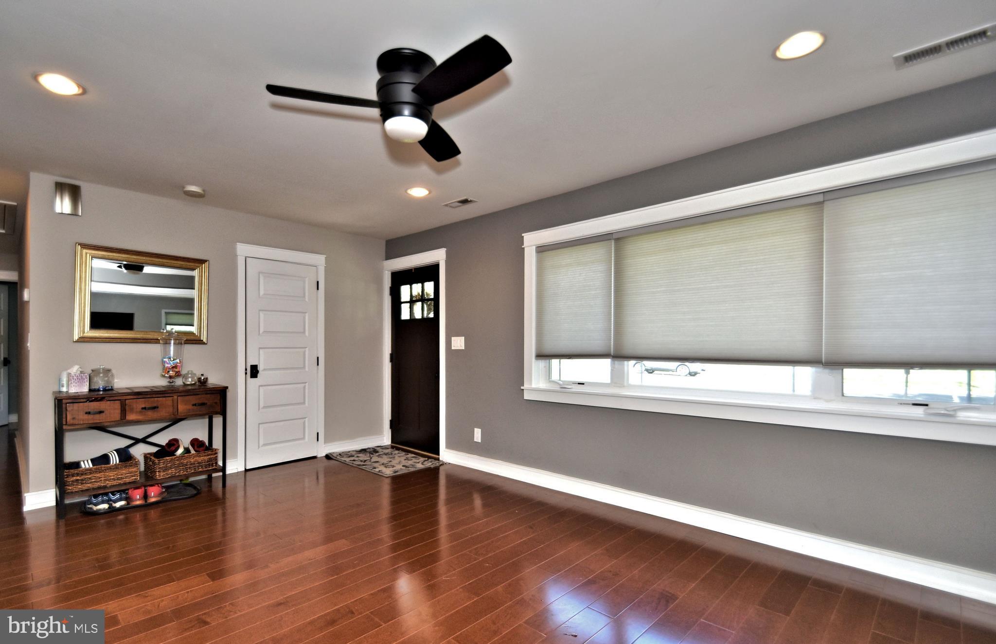 724 Elizabeth Road Jenkintown, PA 19046 - Photo 5 of 46
