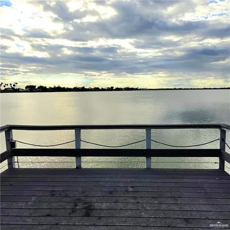 $1,600 | 8442 Lago Vista Drive, Edcouch, TX 78538