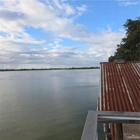 $1,600 | 8442 Lago Vista Drive, Edcouch, TX 78538