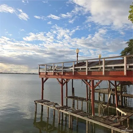 $1,600 | 8442 Lago Vista Drive, Edcouch, TX 78538