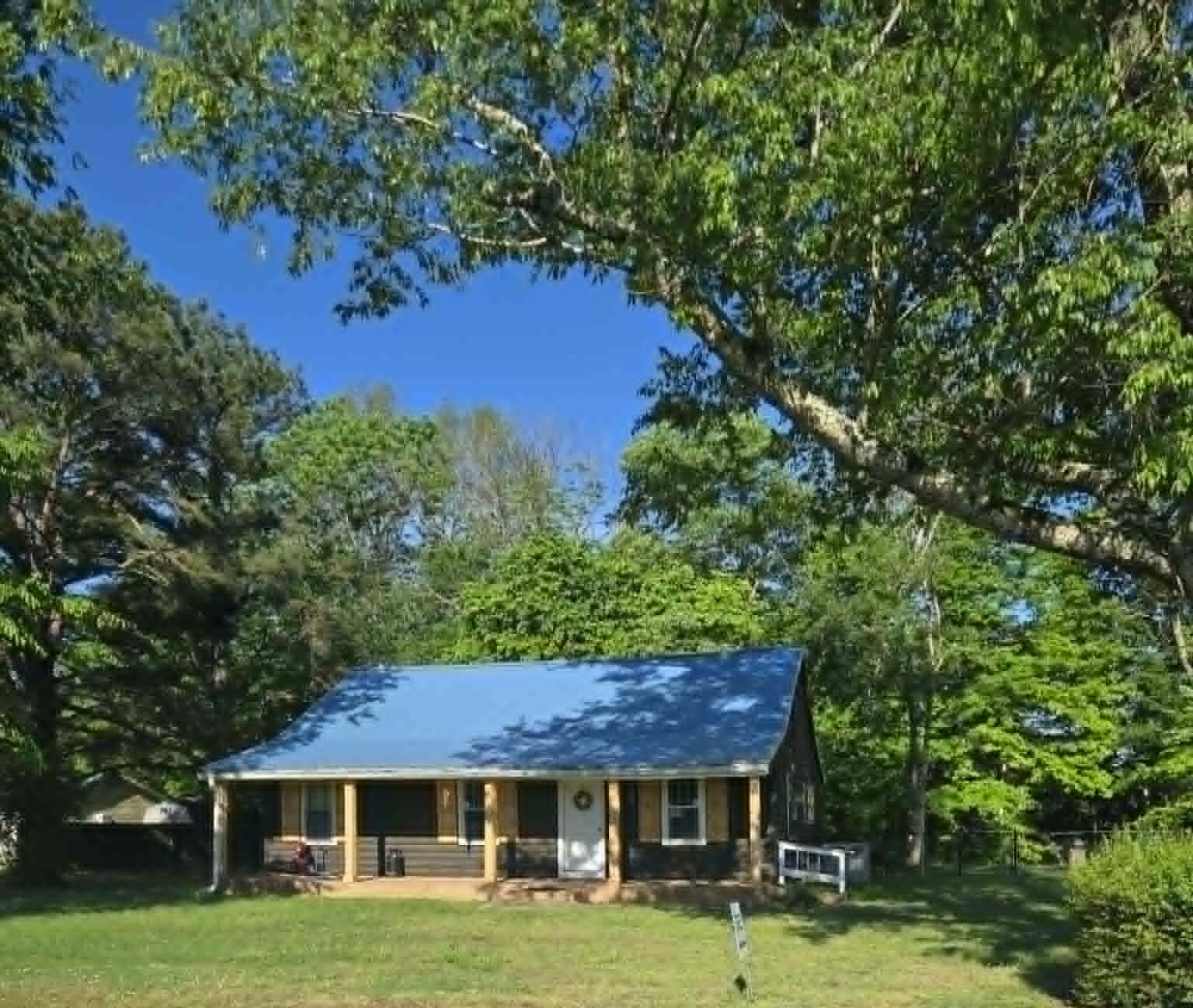 6491 Piney River Road North Bon Aqua, TN 37025 - Photo 3 of 20