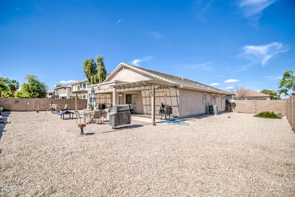 $2,195 | 43205 Roth Road, Maricopa, AZ 85138