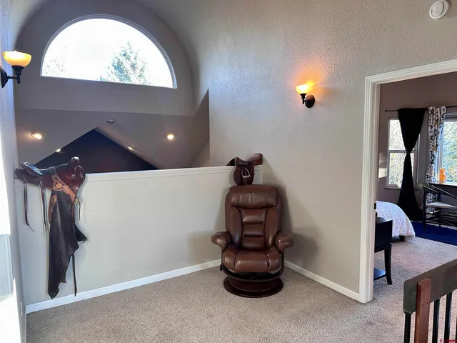 a view of entryway with workspace