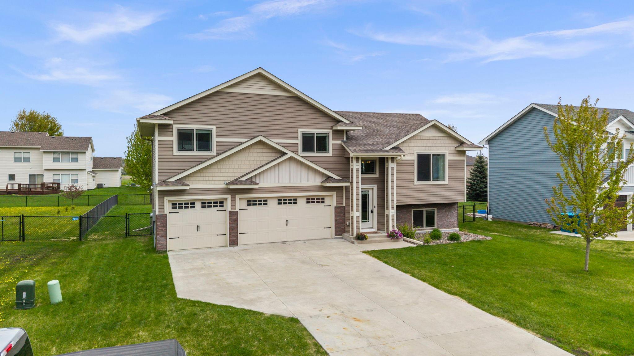 19089 Johnson Street Elk River, MN 55330 - Photo 1 of 41