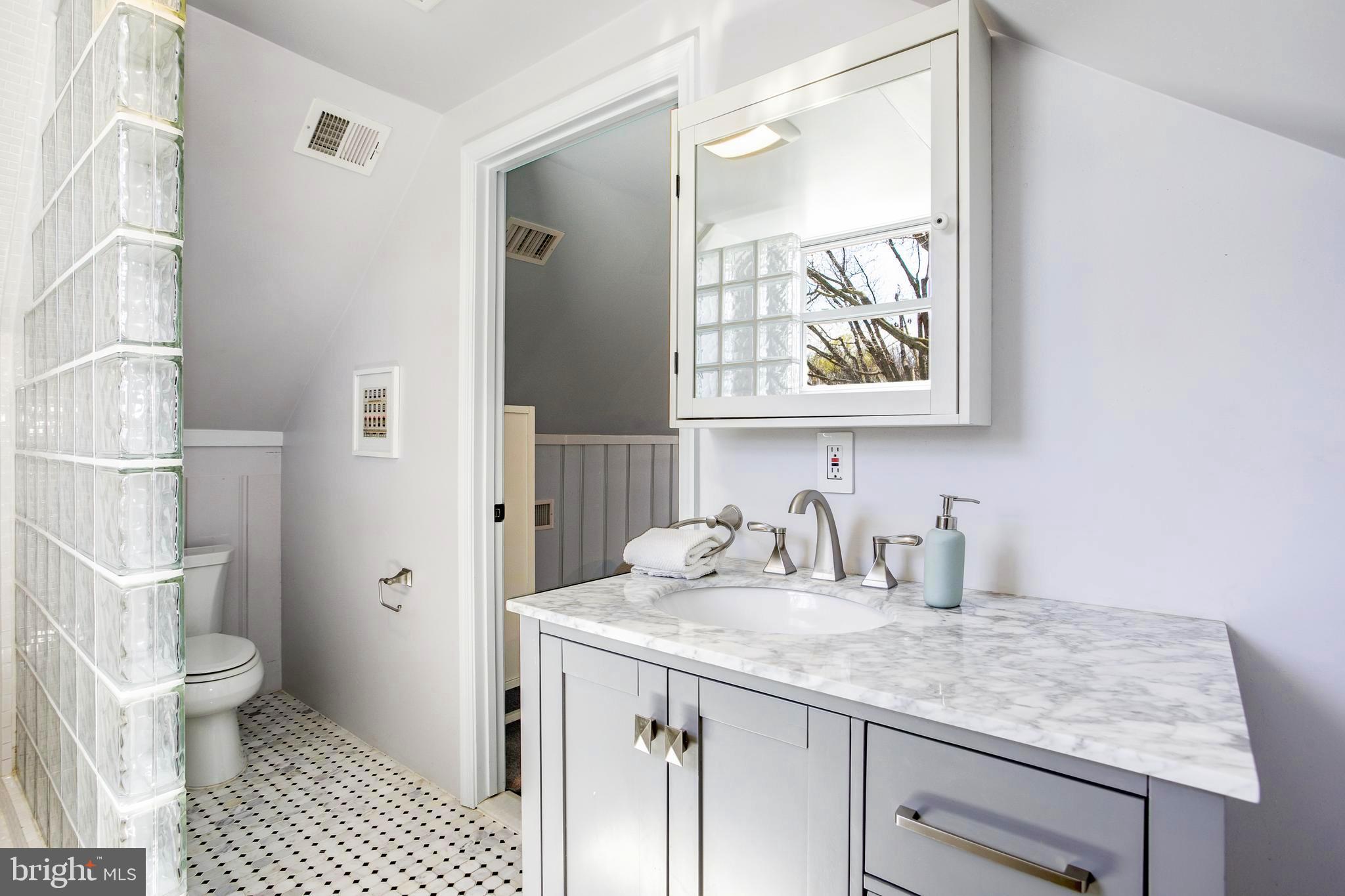 2200 S Street Northeast Washington, DC 20002 - Photo 19 of 27 Primary Bathroom