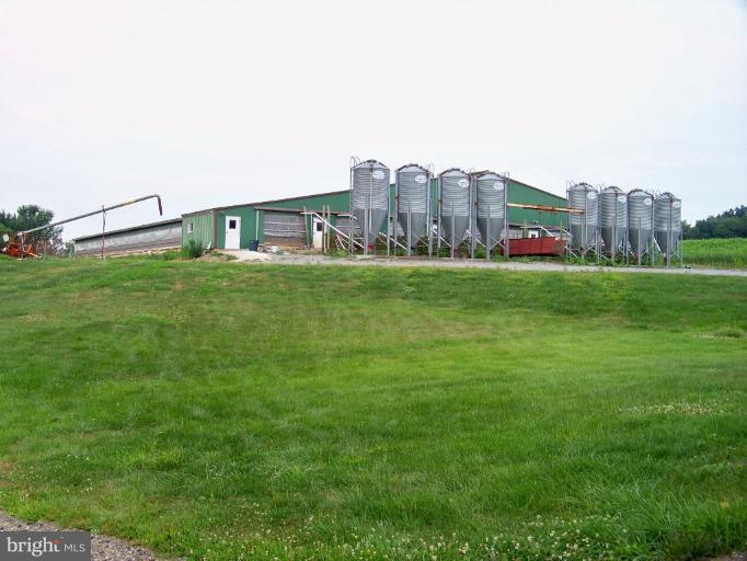 2245 Feeser Road North Taneytown, MD 21787 - Photo 11 of 24 HOG BARN