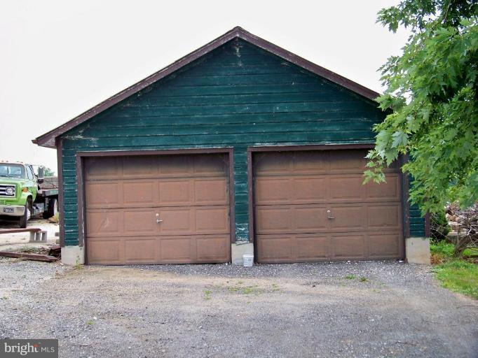 2245 Feeser Road North Taneytown, MD 21787 - Photo 3 of 24 Garage 1