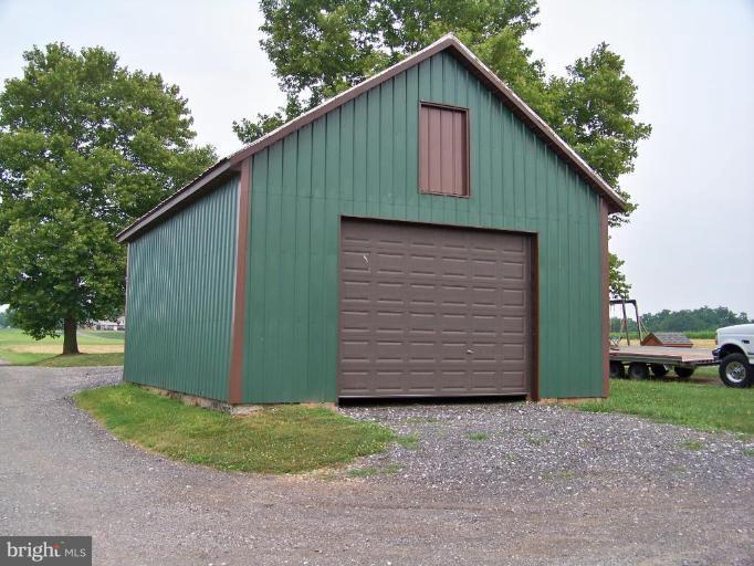 2245 Feeser Road North Taneytown, MD 21787 - Photo 22 of 24 1 CAR GARAGE BESIDE GUEST HOUSE.