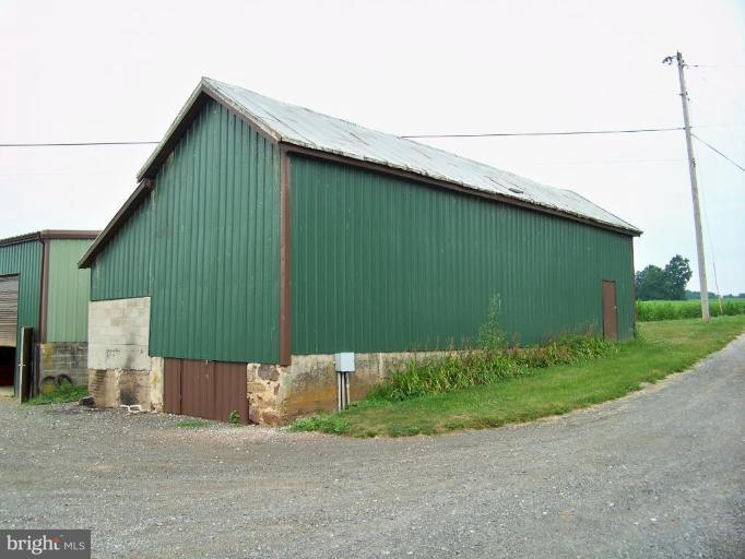2245 Feeser Road North Taneytown, MD 21787 - Photo 9 of 24 Workshop