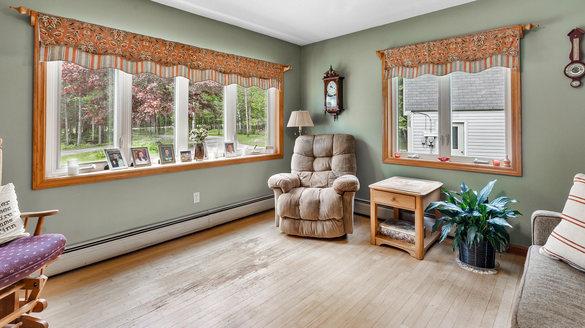134 East Bucksport Road Orrington, ME 04474 - Photo 16 of 61 Living room