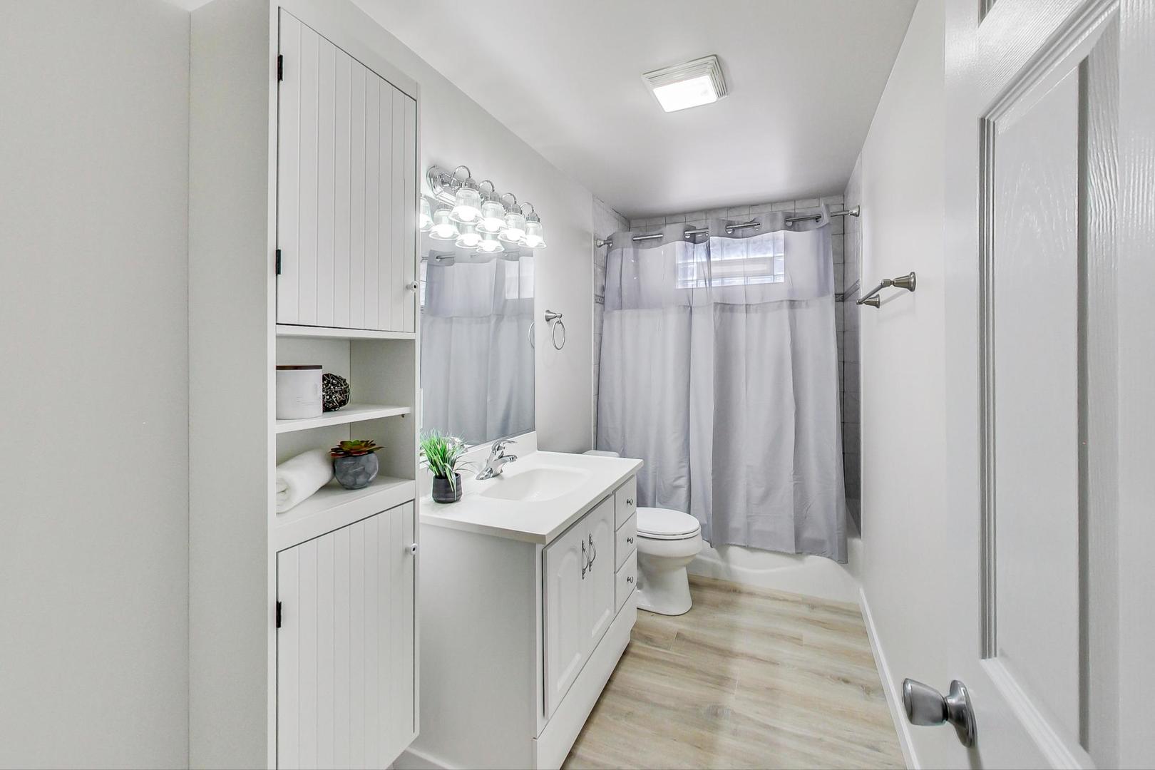 613 North Racine Avenue, Unit 1 Chicago, IL 60642 - Photo 17 of 21 a view of utility room with washer and dryer