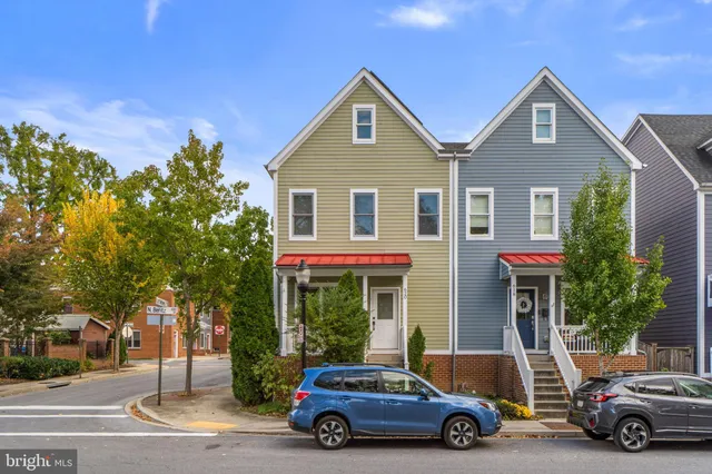 $2,850 | 620 North Bentz Street, Frederick, MD 21701