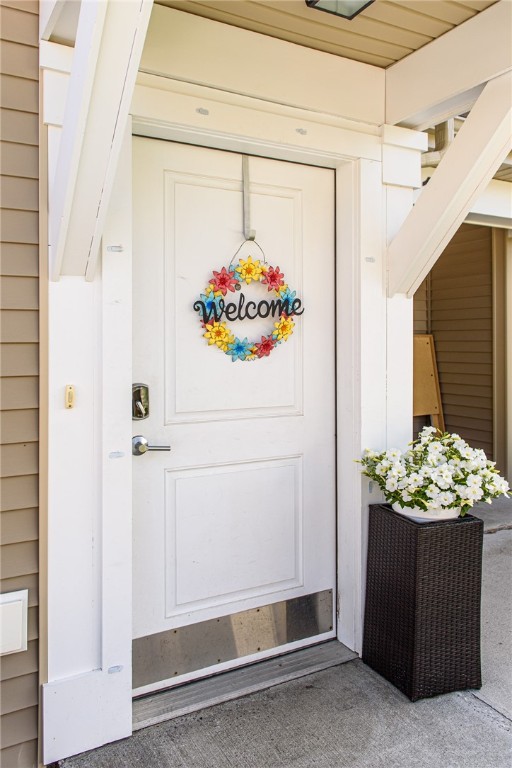 502 New Terrace Lane Ogden, NY 14624 - Photo 20 of 27 Typical front entrance with covered porch