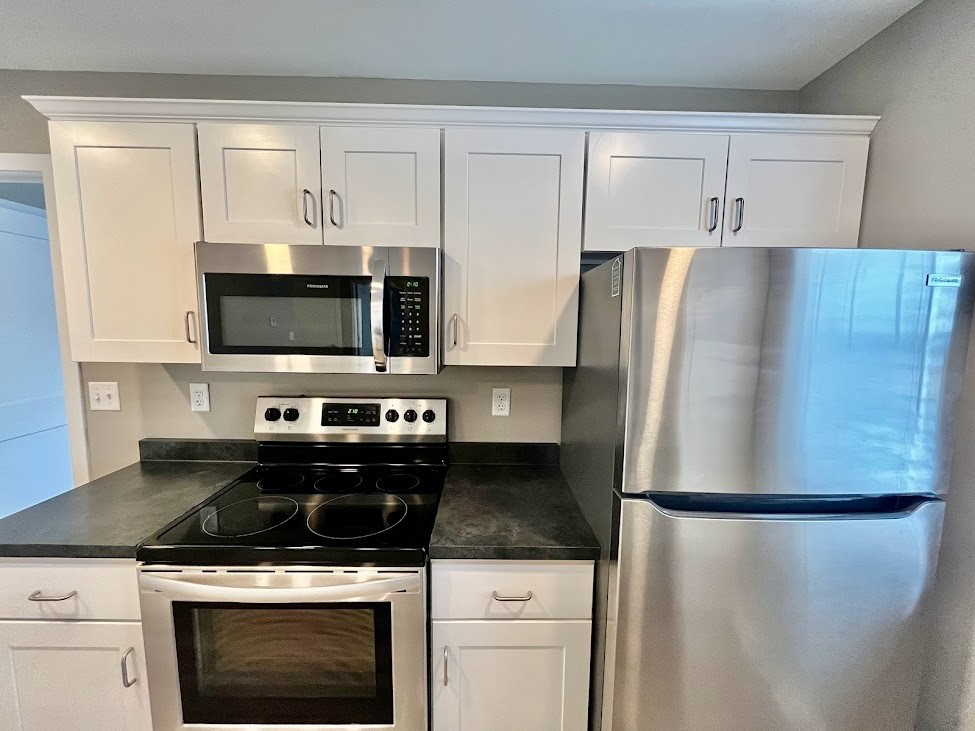 502 New Terrace Lane Ogden, NY 14624 - Photo 4 of 27 Typical kitchen with stainless steel appliances