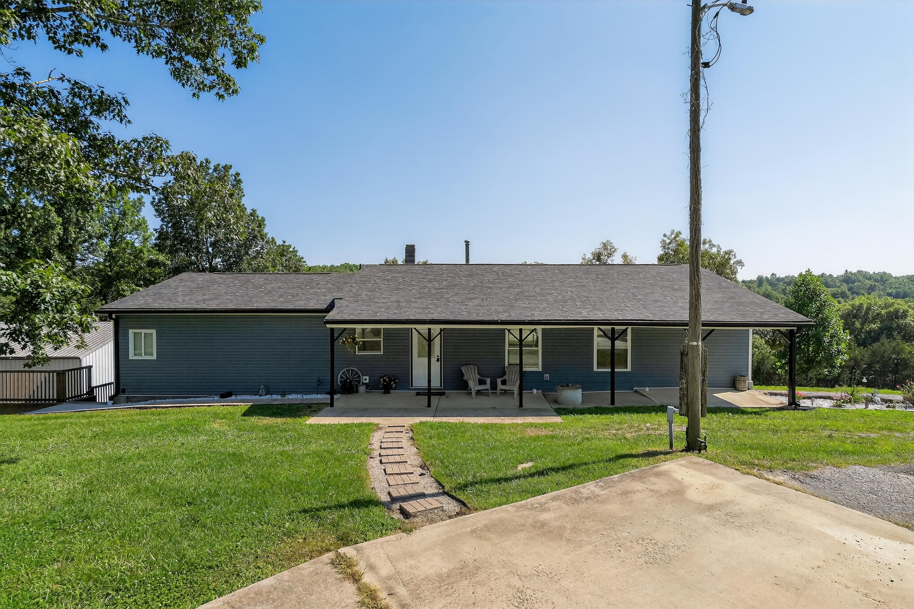 5124 Hogg Ridge Road De Mossville, KY 41033 - Photo 2 of 47 Gallery Image 2