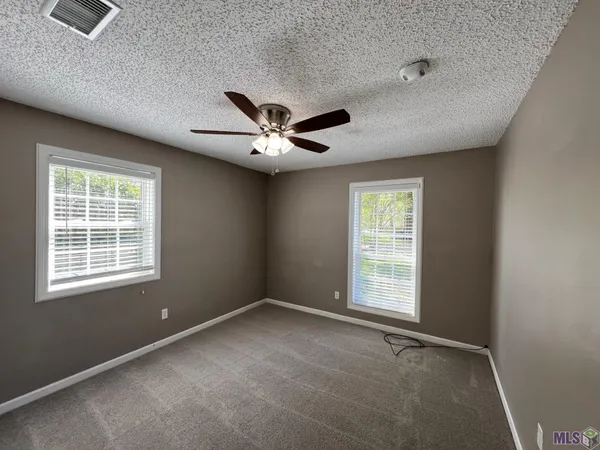 $1,695 | 8849 Timber Lane, Denham Springs, LA 70726