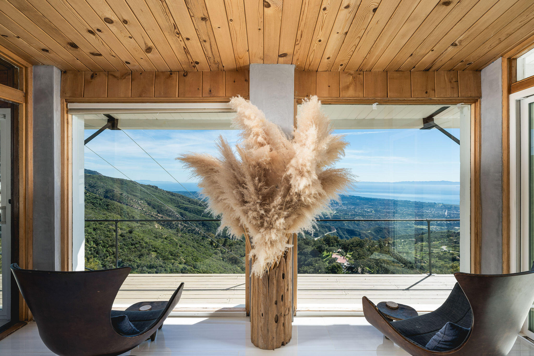 4825 Rim Road Santa Barbara, CA 93105 - Photo 19 of 36 Living room views for two
