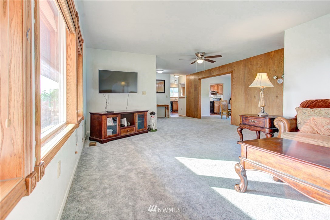 8941 Neppel Road Northeast Moses Lake, WA 98837 - Photo 11 of 24 Gallery Image 11