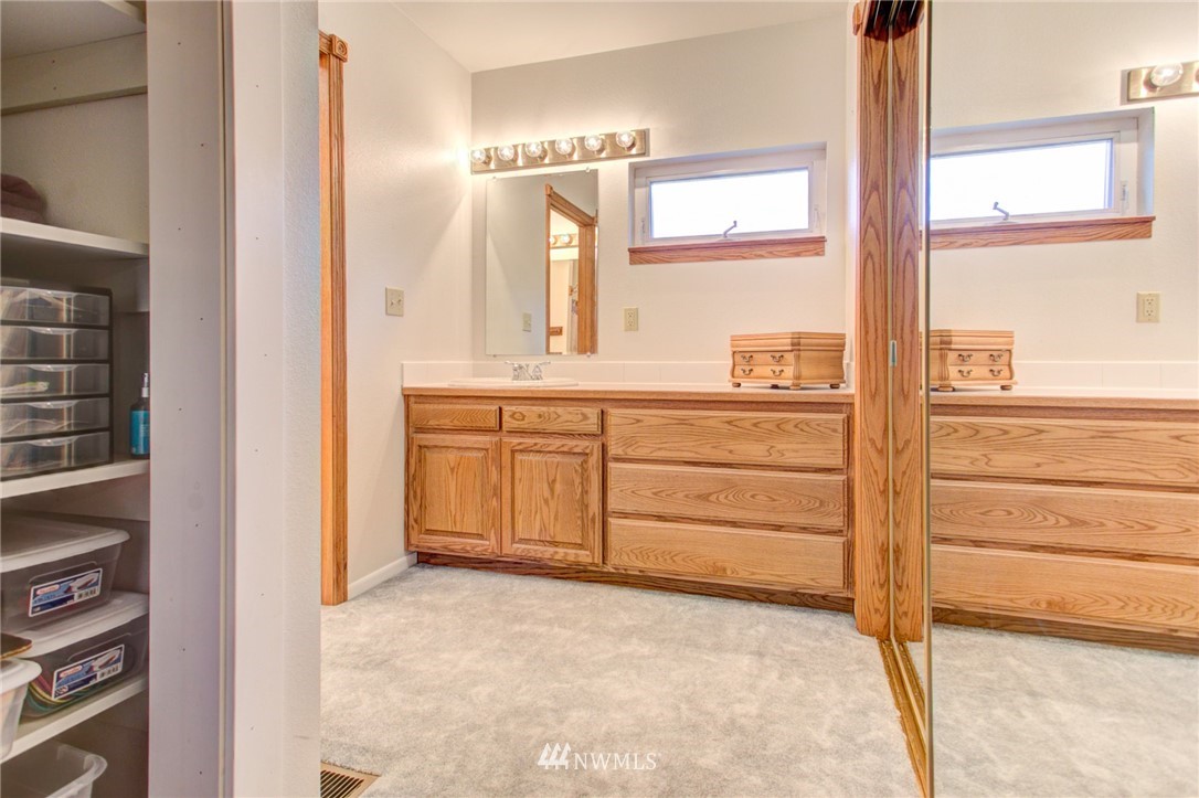 8941 Neppel Road Northeast Moses Lake, WA 98837 - Photo 19 of 24 Gallery Image 19