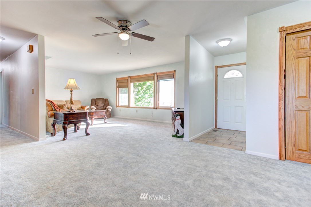 8941 Neppel Road Northeast Moses Lake, WA 98837 - Photo 10 of 24 Gallery Image 10