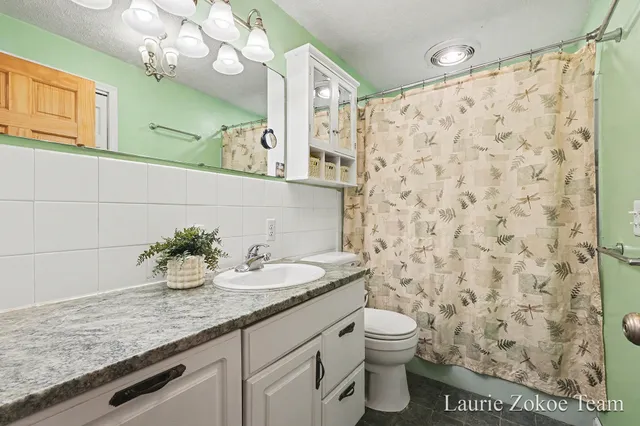 $1,150,000 | 7737 Fruit Ridge Avenue Northwest, Sparta, MI 49345