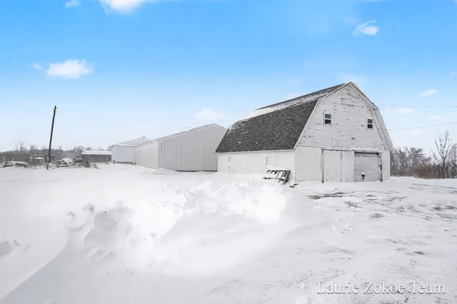 $1,150,000 | 7737 Fruit Ridge Avenue Northwest, Sparta, MI 49345