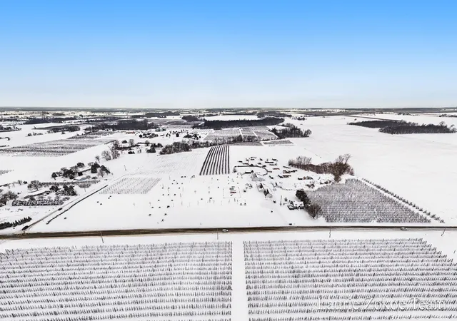 $1,150,000 | 7737 Fruit Ridge Avenue Northwest, Sparta, MI 49345