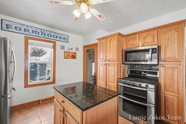 $1,150,000 | 7737 Fruit Ridge Avenue Northwest, Sparta, MI 49345