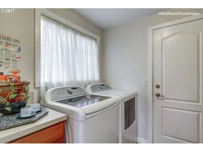180 Canemah Road Oregon City, OR 97045 - Photo 16 of 27 Gallery Image 16