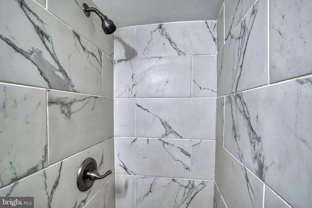 $2,200 | 1938 Guy Way, Dundalk, MD 21222