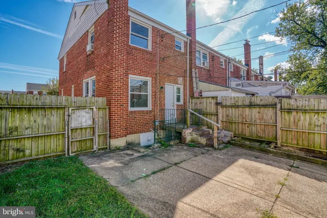 $2,200 | 1938 Guy Way, Dundalk, MD 21222