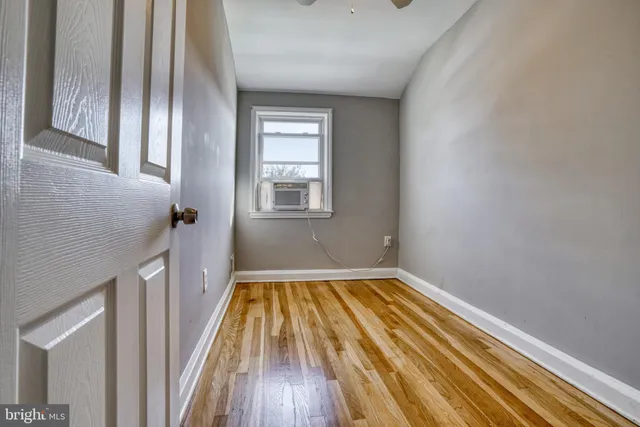 $2,200 | 1938 Guy Way, Dundalk, MD 21222