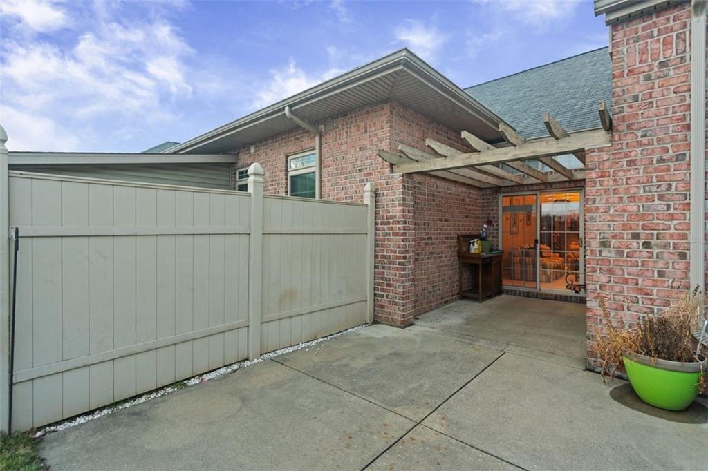 2010 Bandek Lane Lawrence, PA 15055 - Photo 44 of 50