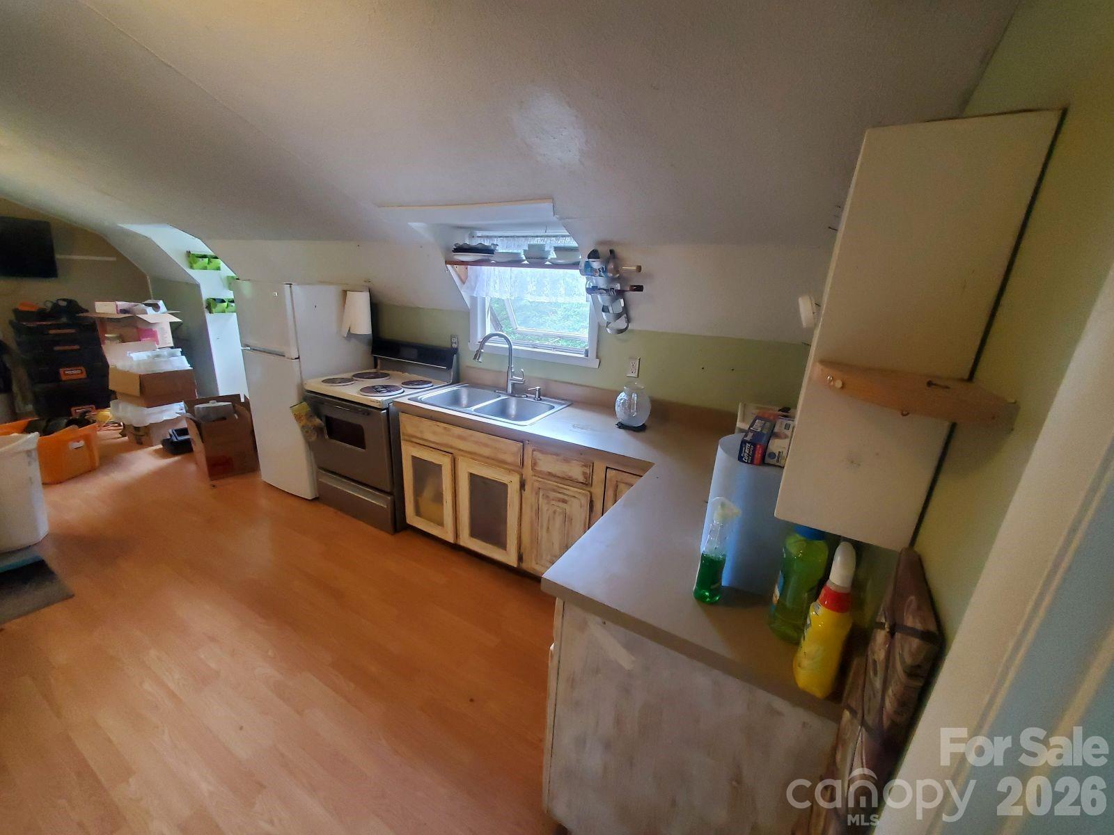 1480 Davis Mountain Road Hendersonville, NC 28739 - Photo 10 of 37