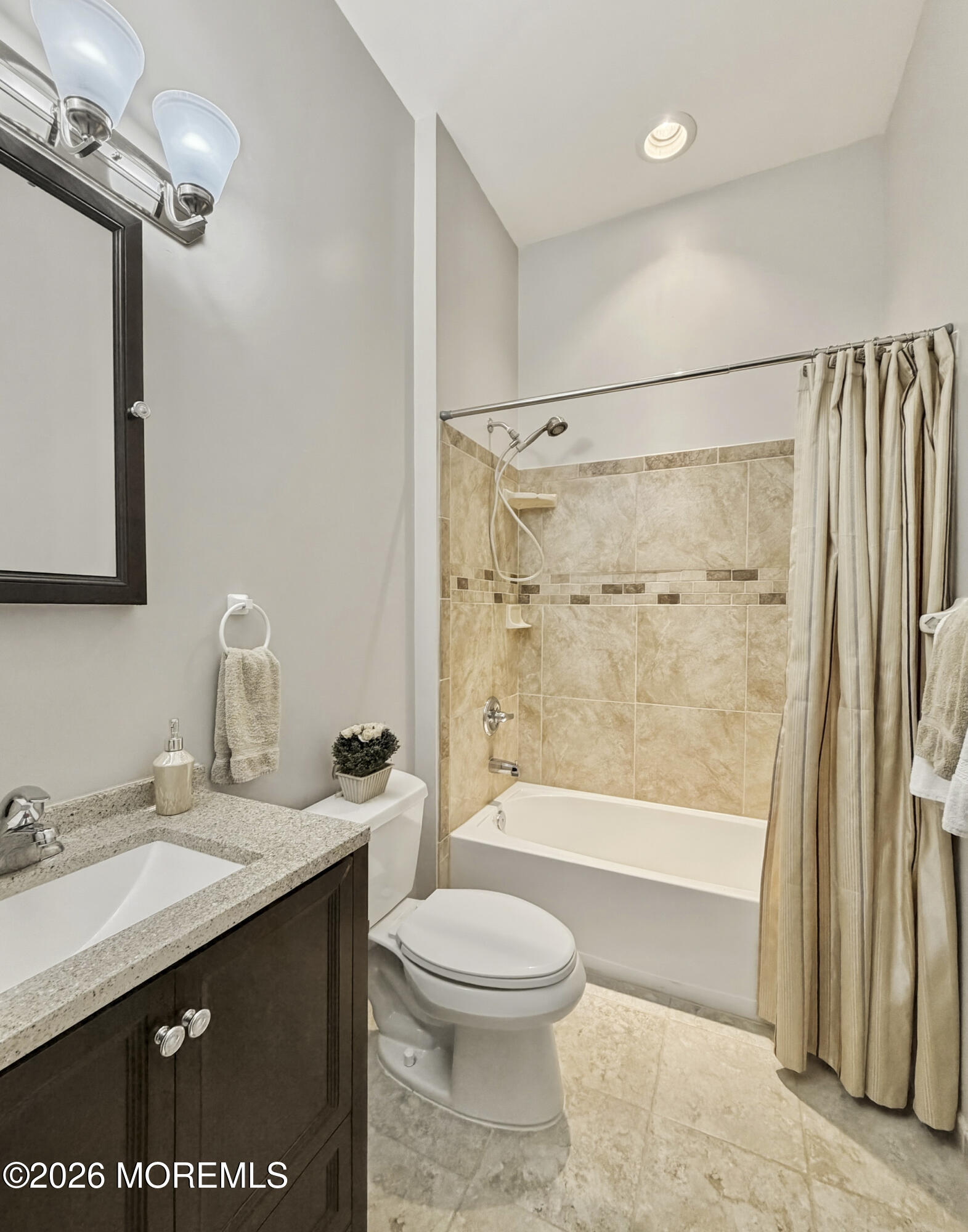 1 Bay Hill Road Jackson, NJ 08527 - Photo 21 of 31 hallbath.1