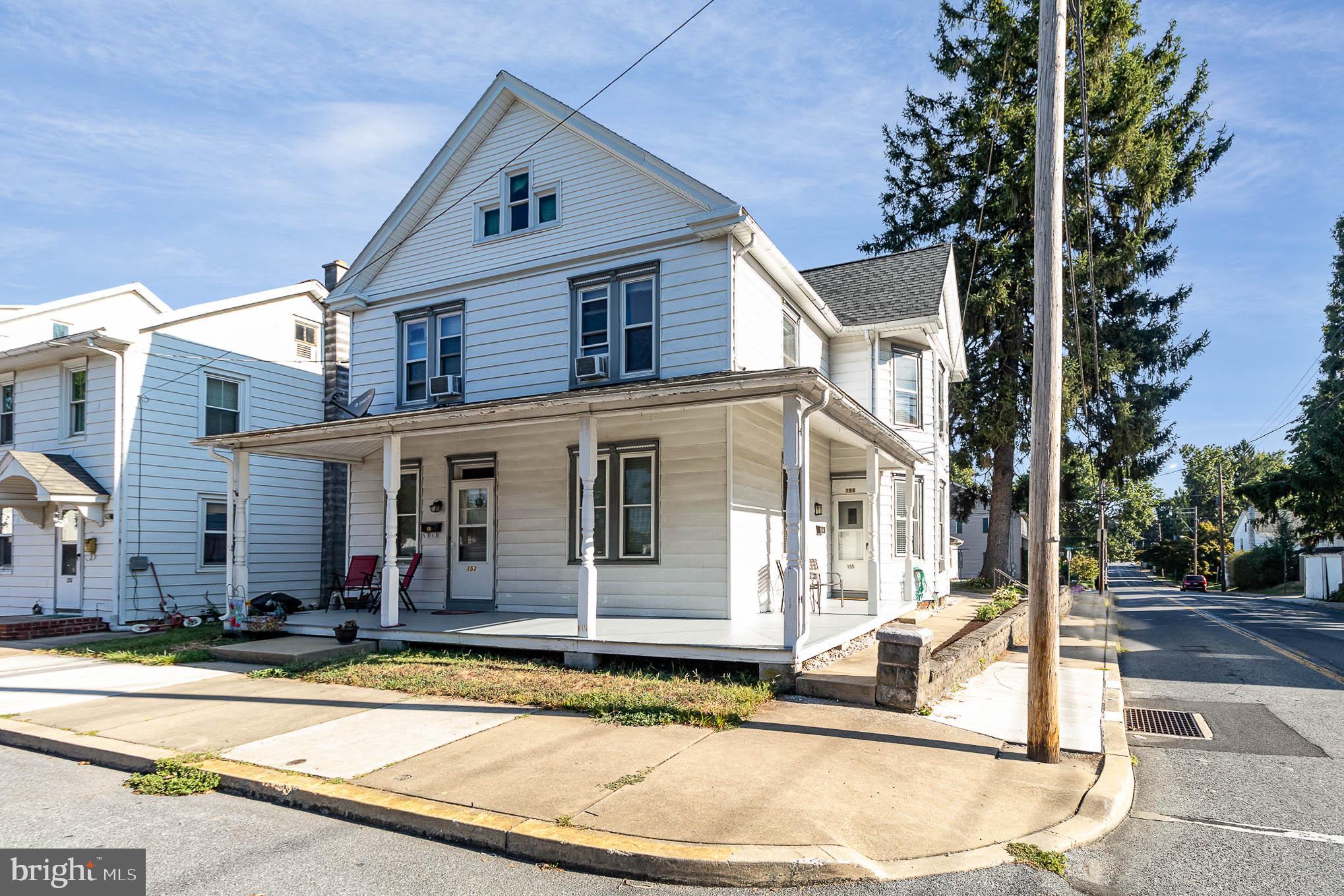 153 East New Street Lititz, PA 17543 - Photo 3 of 42
