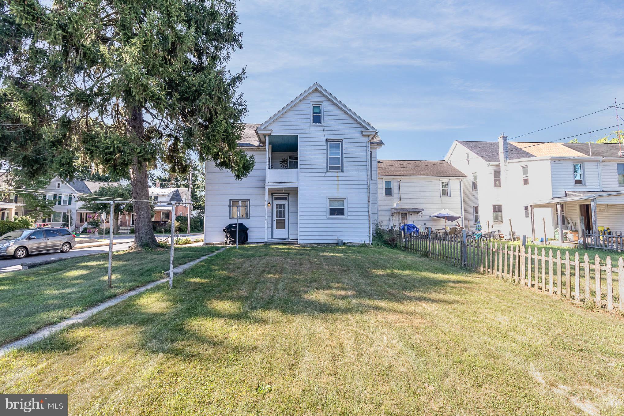 153 East New Street Lititz, PA 17543 - Photo 7 of 42
