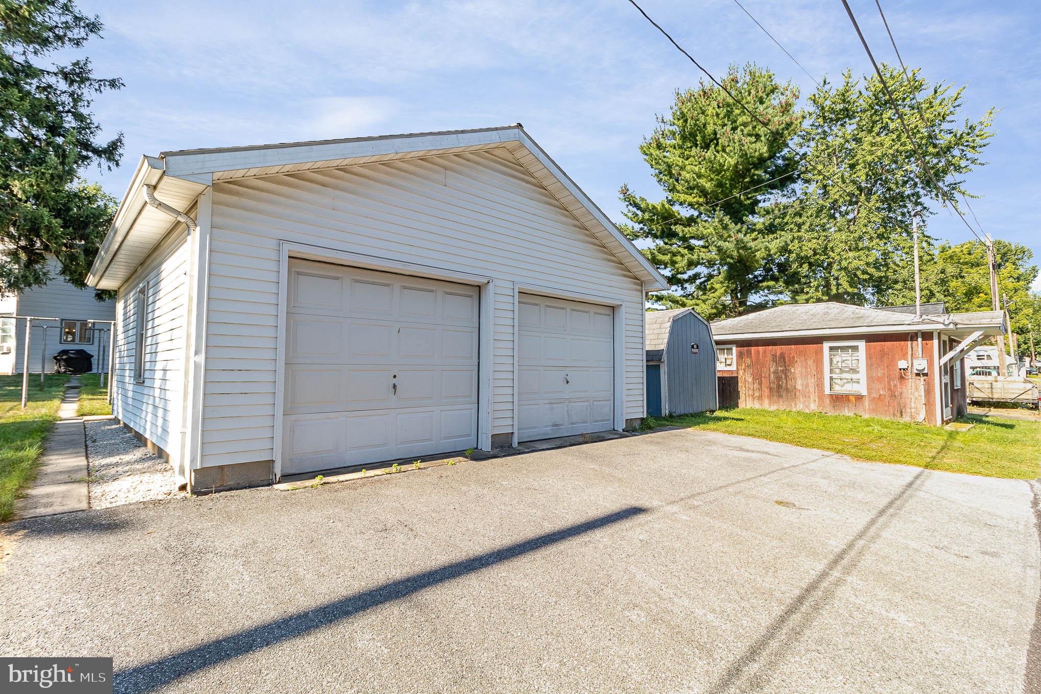 153 East New Street Lititz, PA 17543 - Photo 9 of 42