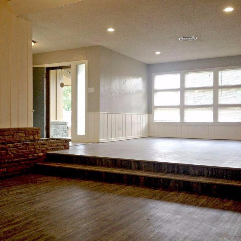 3313 45th Street Lubbock, TX 79413 - Photo 5 of 10 a view of room and window