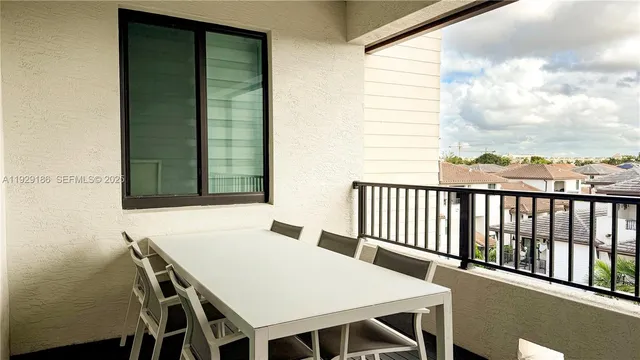 $1,350,000 | 4654 Northwest 84th Avenue, Doral, FL 33166