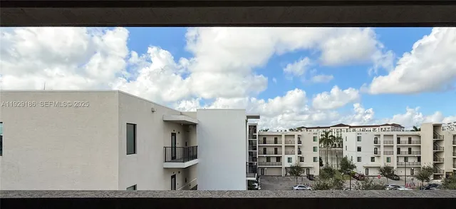 $1,350,000 | 4654 Northwest 84th Avenue, Doral, FL 33166