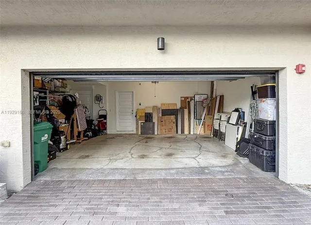 $1,350,000 | 4654 Northwest 84th Avenue, Doral, FL 33166