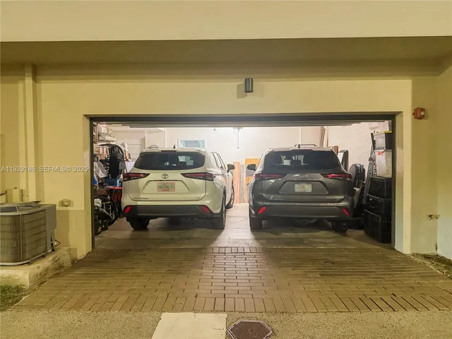 $1,350,000 | 4654 Northwest 84th Avenue, Doral, FL 33166