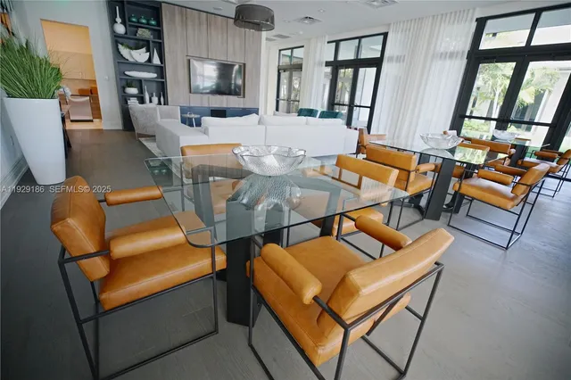 $1,350,000 | 4654 Northwest 84th Avenue, Doral, FL 33166