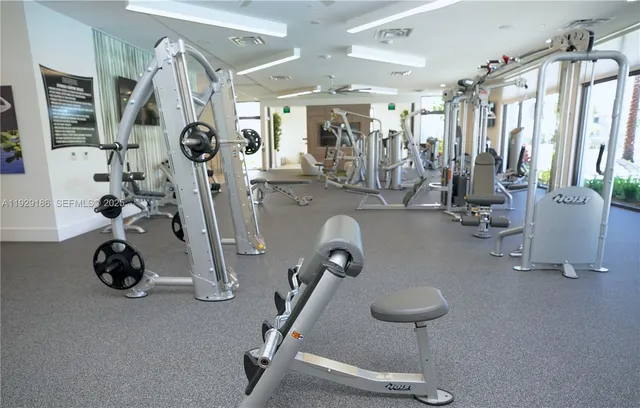 $1,350,000 | 4654 Northwest 84th Avenue, Doral, FL 33166