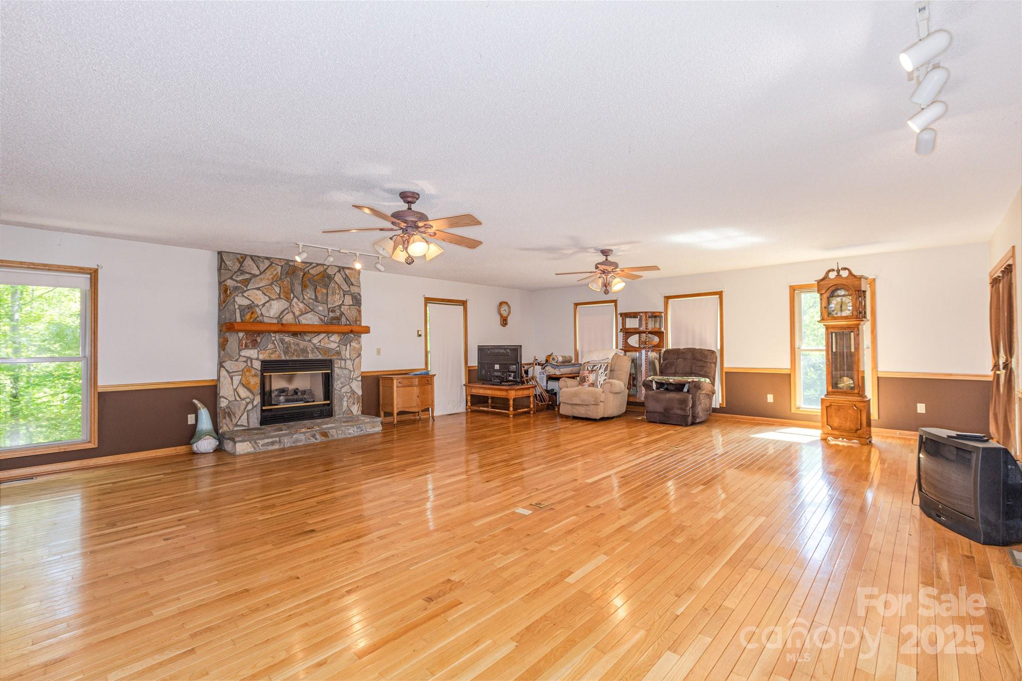 635 Worley Road Marion, NC 28752 - Photo 13 of 37